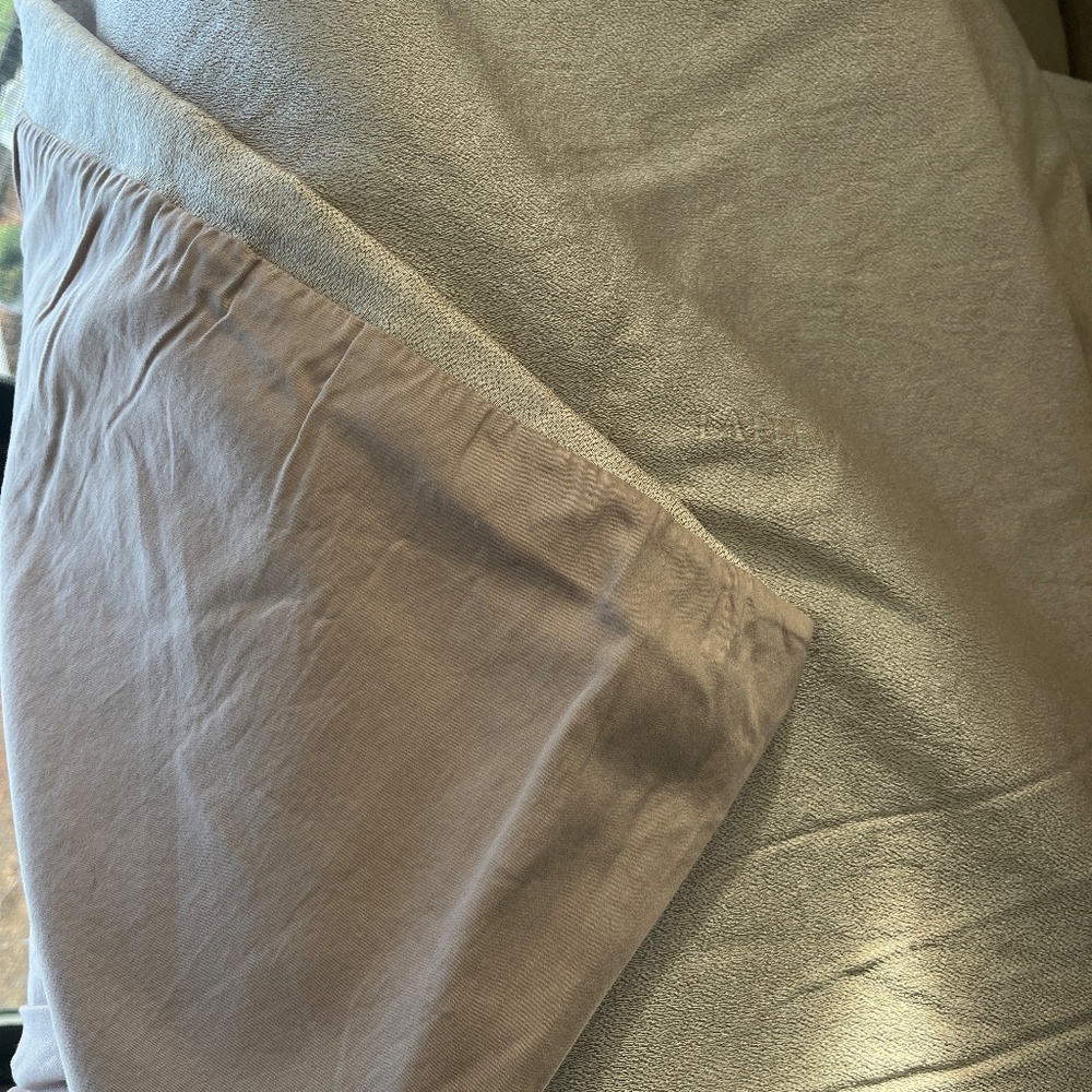 La Perla Queen Duvet Cover + Shams 3 pc Set - Off white /pale rose Made in Italy - Picture 4 of 10